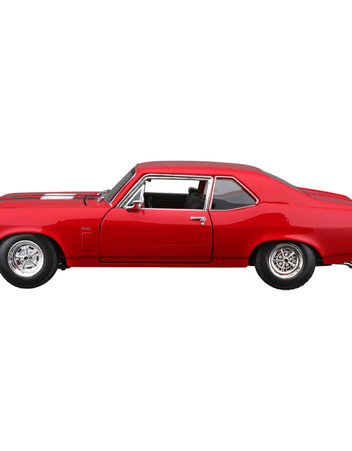 Load image into Gallery viewer, 1:18 SE 1970 Chevrolet Nova SS Coupe Die-Cast Model
