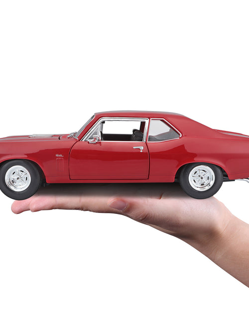 Load image into Gallery viewer, 1:18 SE 1970 Chevrolet Nova SS Coupe Die-Cast Model
